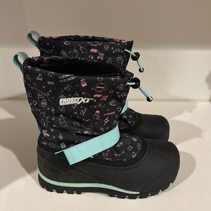 Snow Boots - Kid Size 2